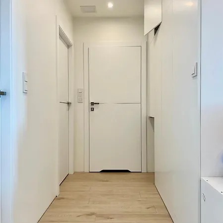 Duzy Apartament Z Widokiem Na Miasto, Parking Podziemny Appartamento